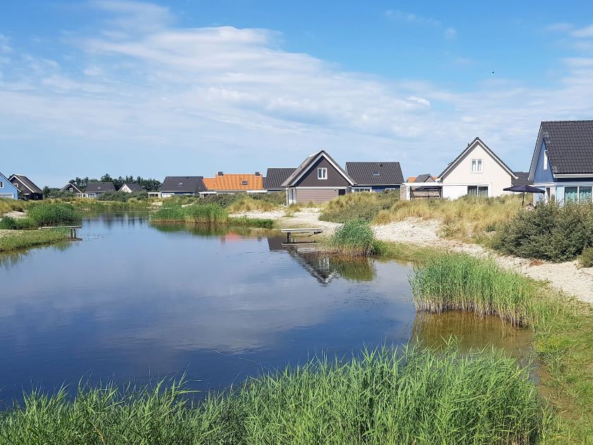 Vakantieparken nu nog akelig stil: "Maar boekingen trekken aan" Vakantieparken nu nog akelig stil: "Maar boekingen trekken aan"